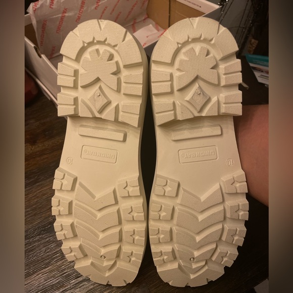 UNIONBAY Bootie (Women) size 10 - Picture 5 of 6